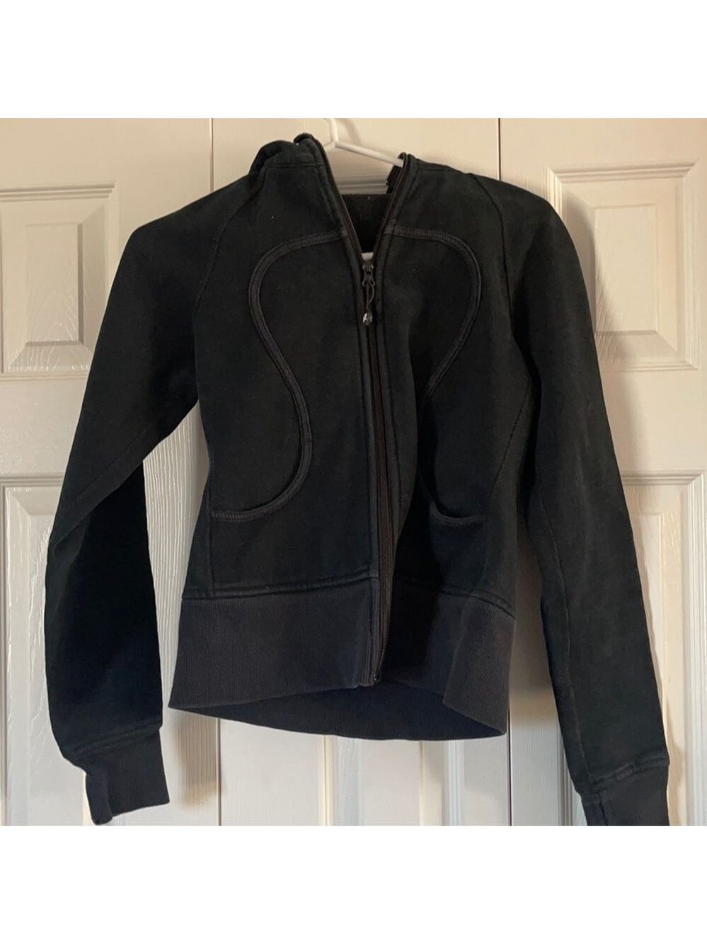 Lululemon Scuba Size 4 🥰🥰